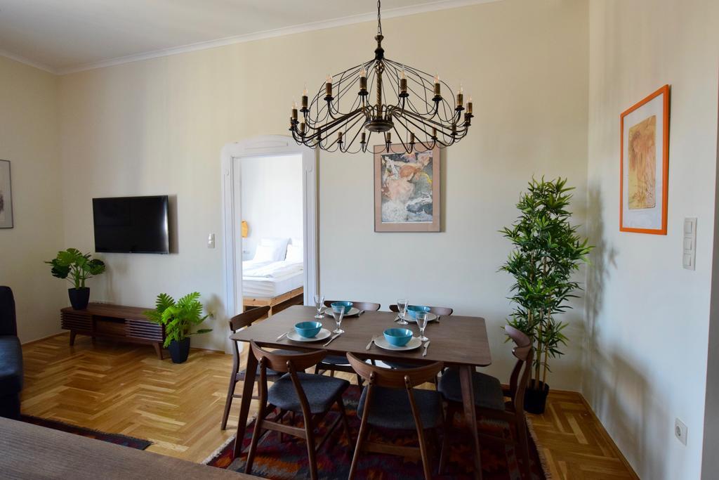 Luxury Apartment By Hi5 - Kiraly Street Suite Budapest Luaran gambar