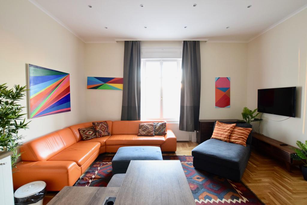 Luxury Apartment By Hi5 - Kiraly Street Suite Budapest Luaran gambar